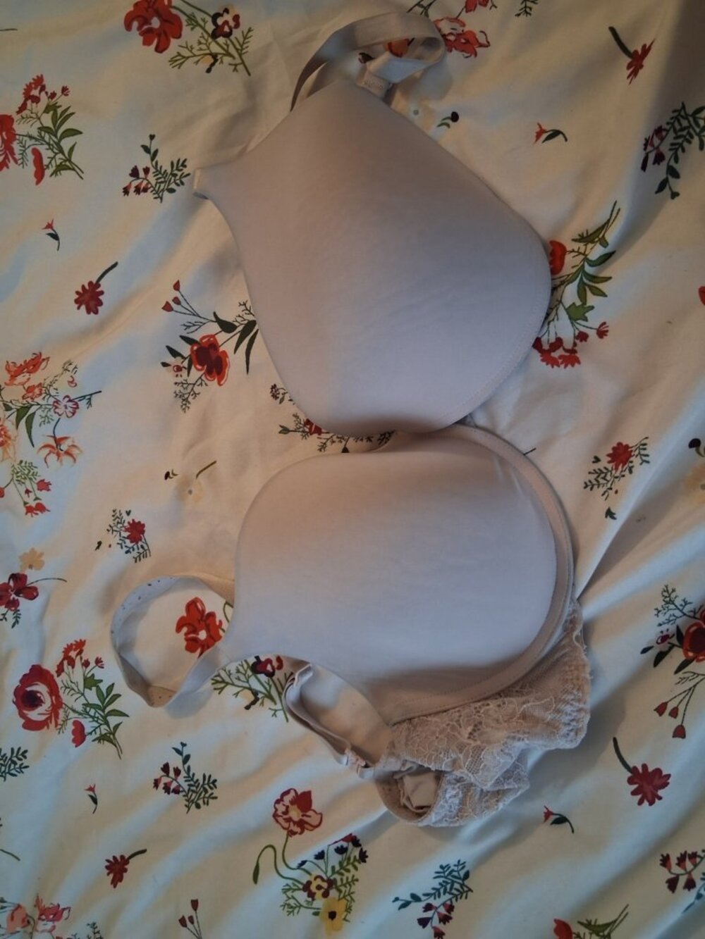 Victoria’s Secret Nude Push-Up Bra Lace Back 40C/90C Beige